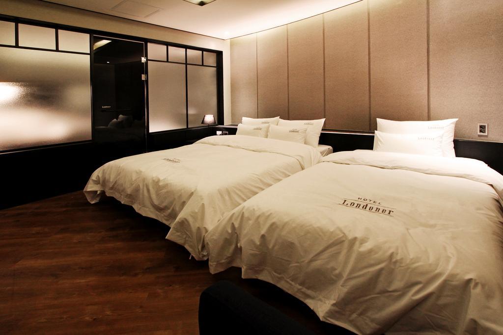 Hotel Londoner Gimhae Екстер'єр фото
