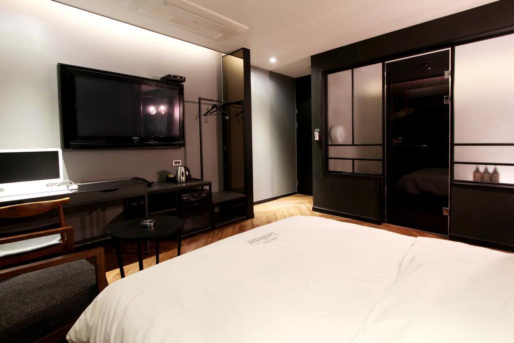 Hotel Londoner Gimhae Екстер'єр фото