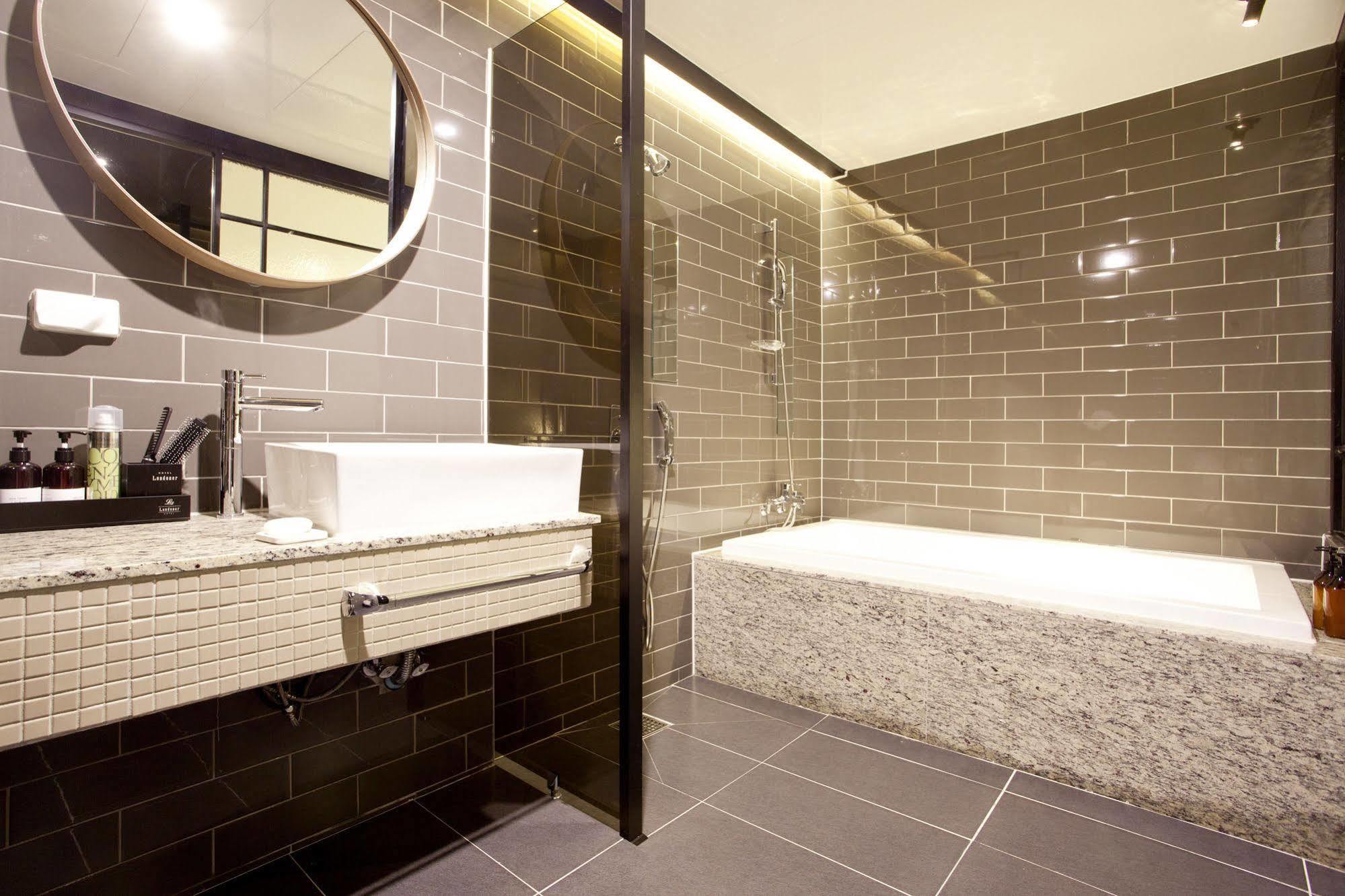 Hotel Londoner Gimhae Екстер'єр фото