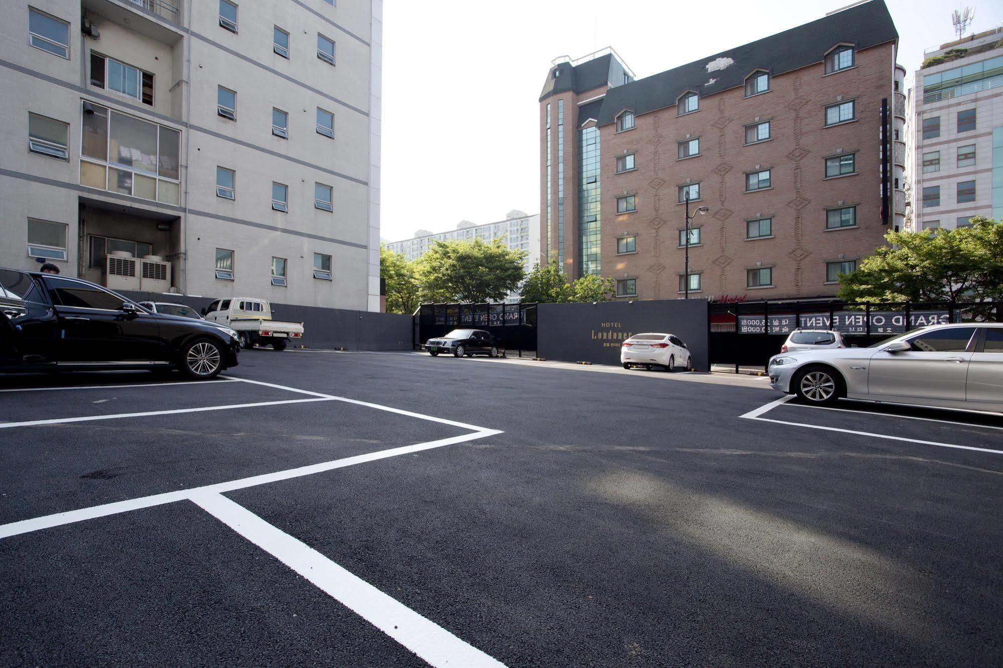 Hotel Londoner Gimhae Екстер'єр фото